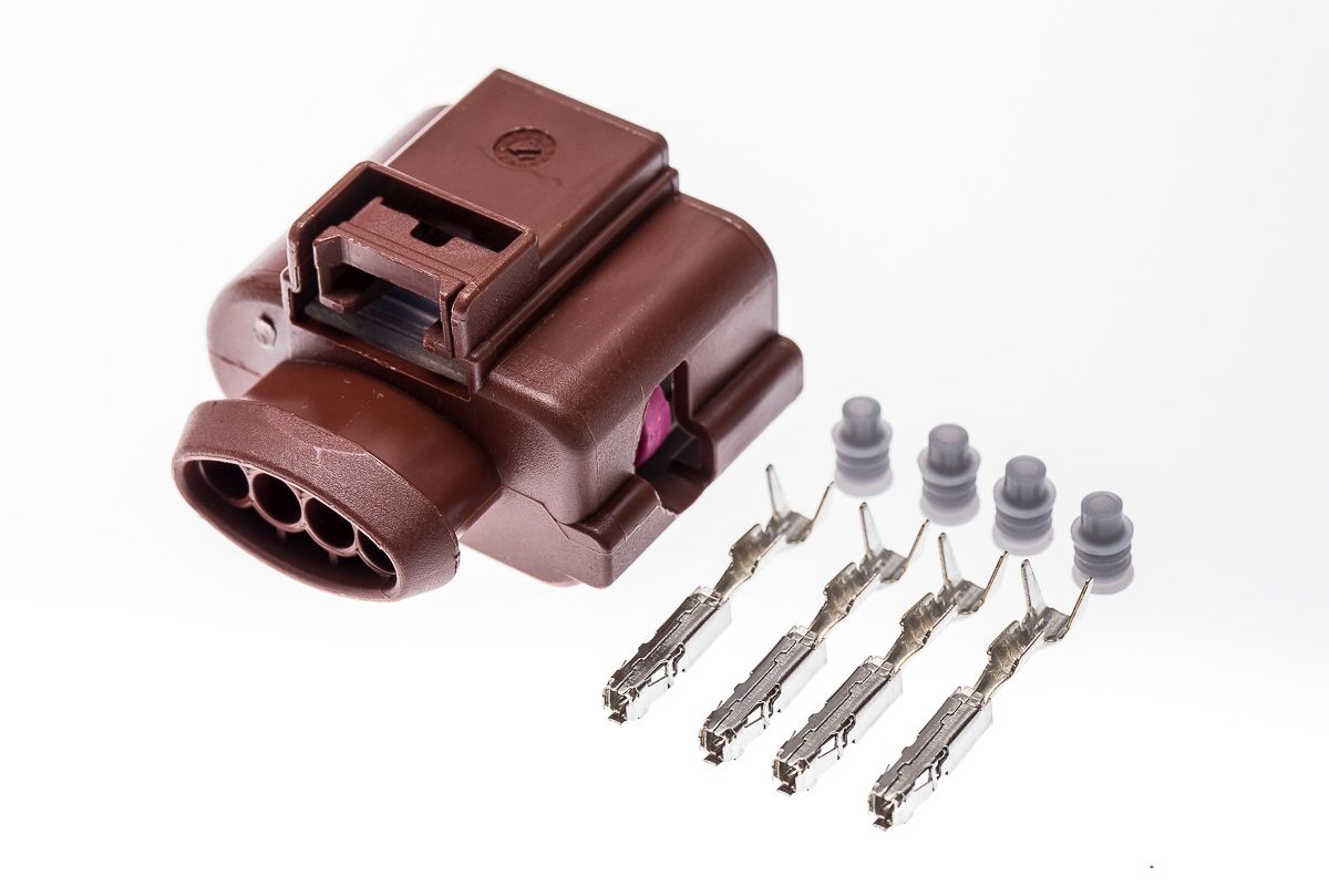 WTYCZKA VW PASSAT 09- OE VAG 8K0973704A