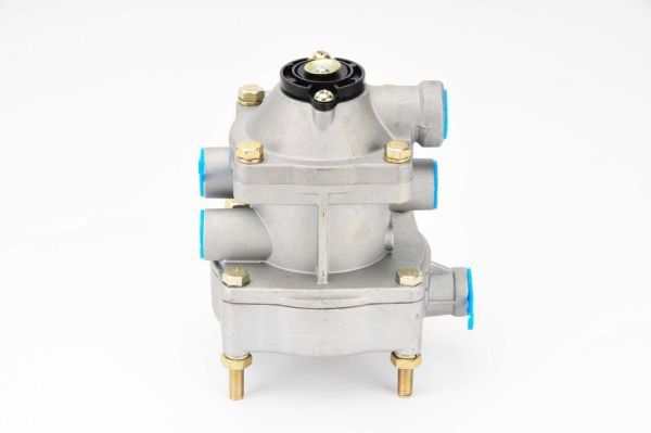 Valve de commande, remorque