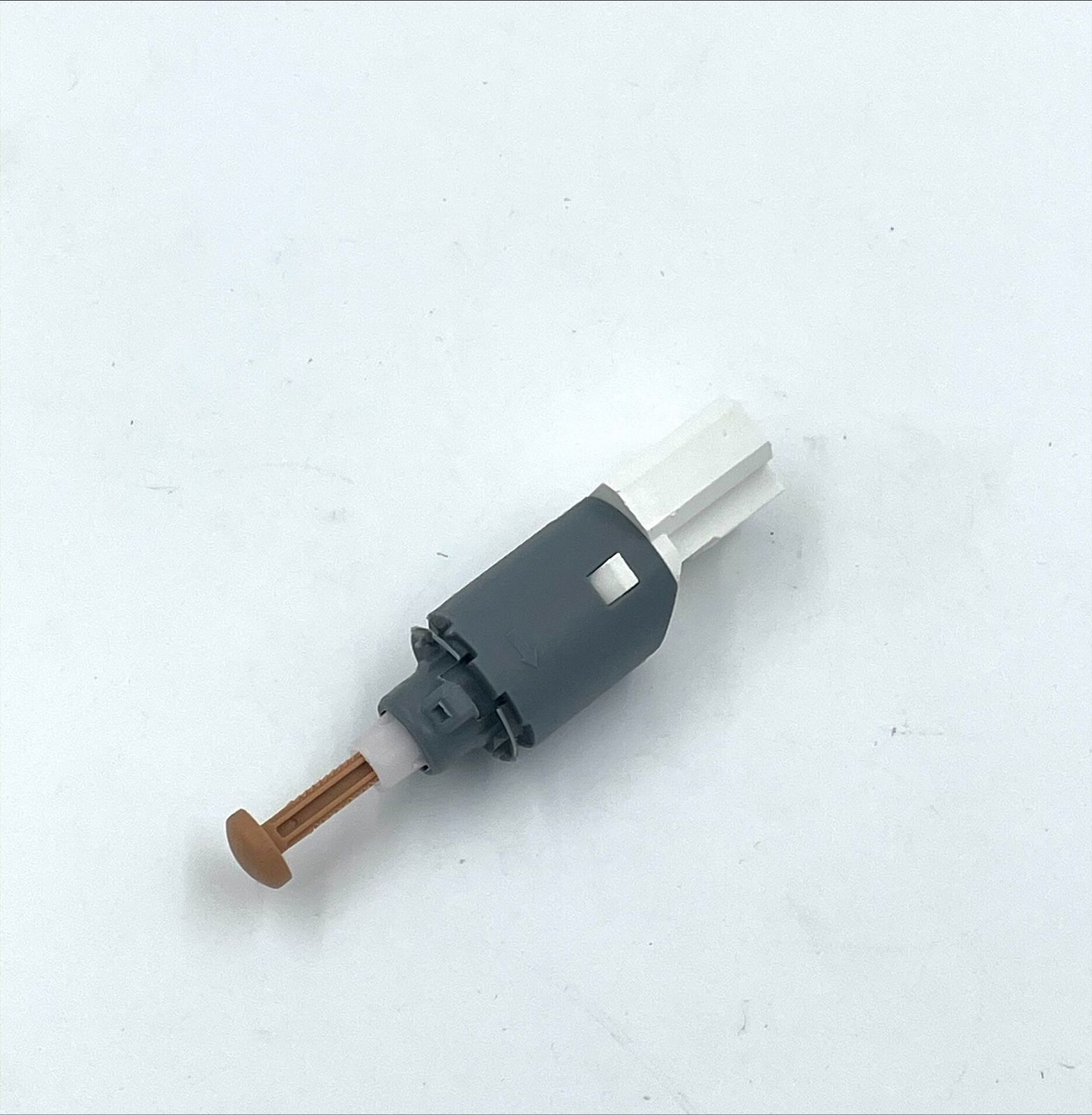 ELTA AUTOMOTIVE - Brake Light Switch