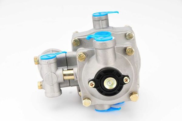 Valve de commande, remorque