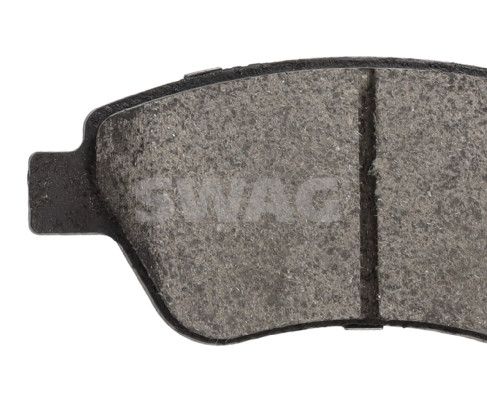 Levně Sada brzdových destiček, kotoučová brzda SWAG 70 91 6555