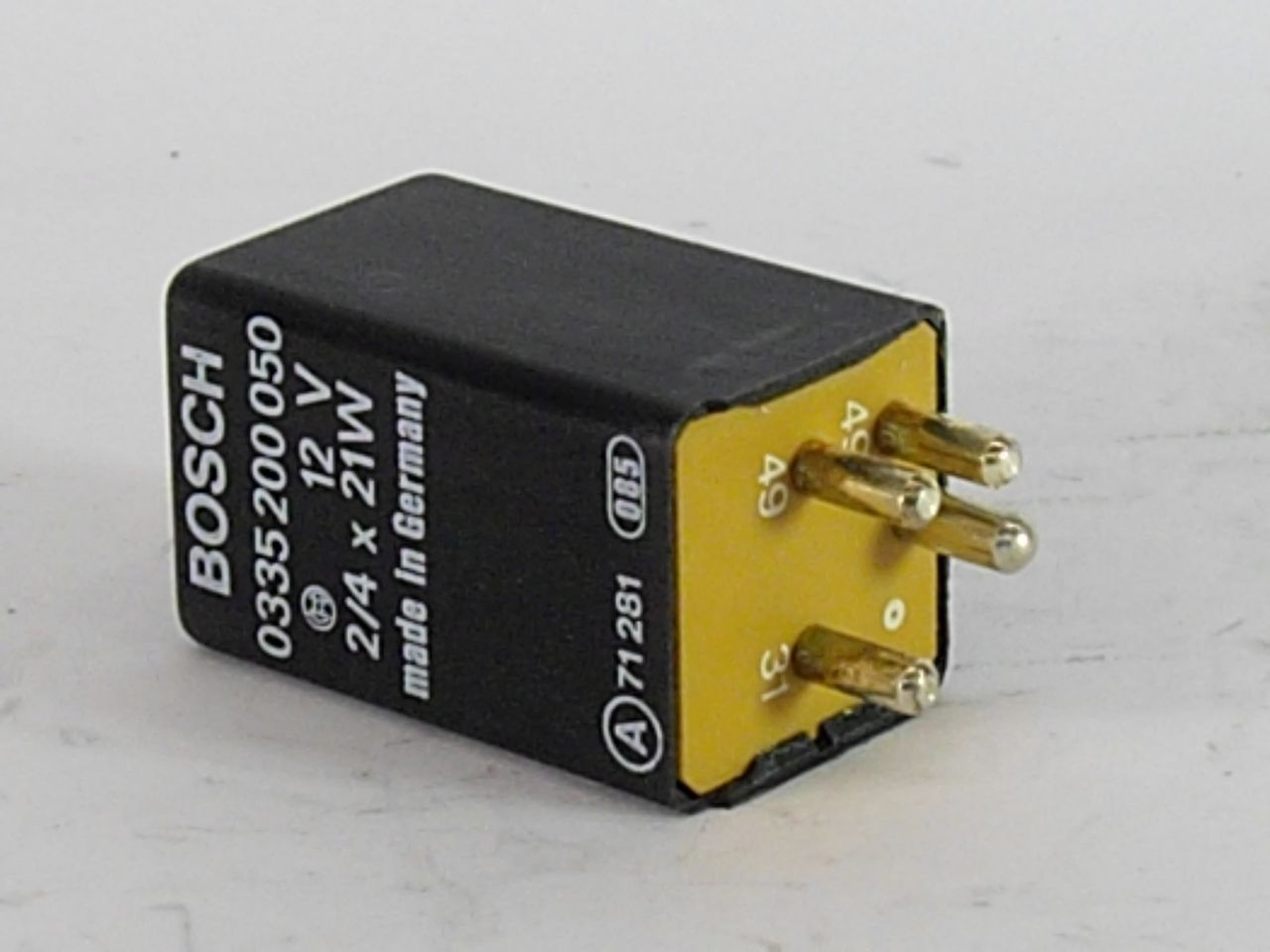 Прерыватель указателей поворота