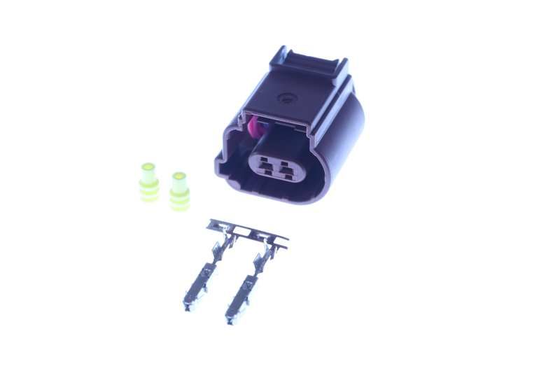 WTYCZKA VW PASSAT 09- OE VAG 8K0973702A
