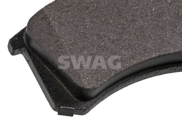Levně Sada brzdových destiček, kotoučová brzda SWAG 30 91 6488