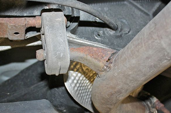 Levně Držák, výfukový systém HJS 82 13 4305