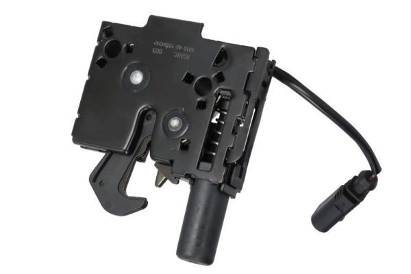 Замок капота