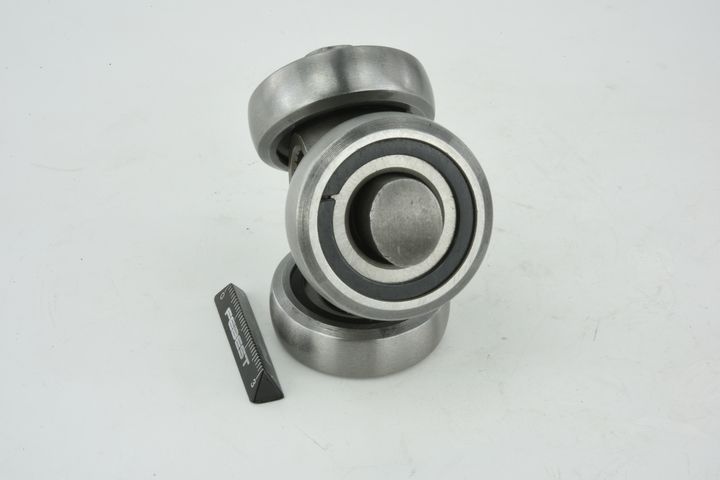 trikojo įvorė, kardaninis velenas