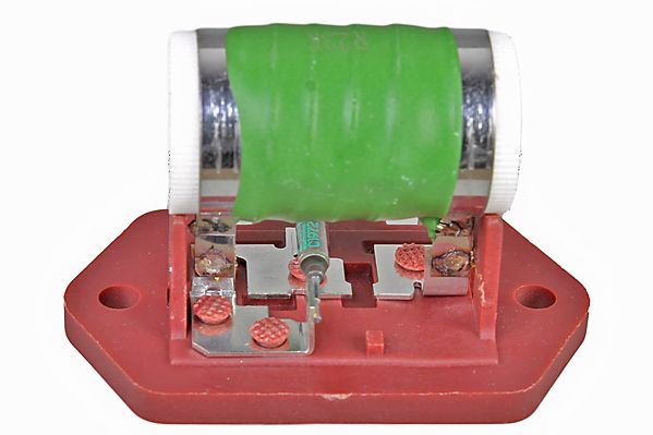 Vorwiderstand, Elektromotor (K&uuml;hlerl&uuml;fter)