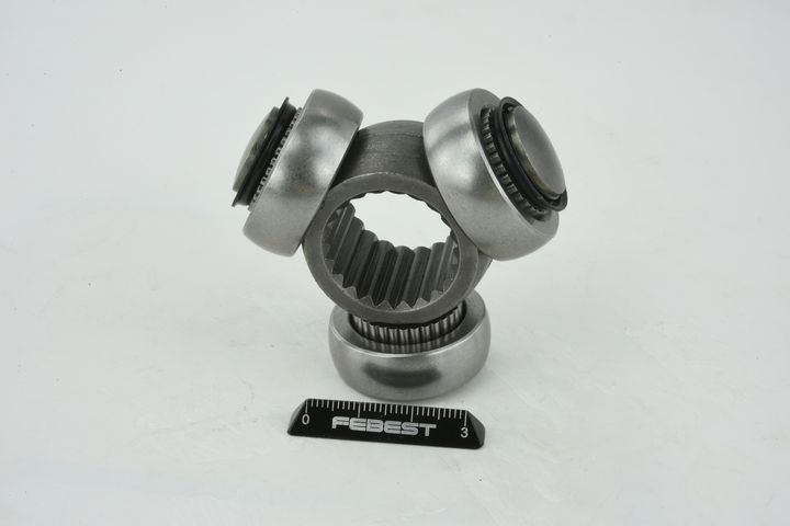 trikojo įvorė, kardaninis velenas