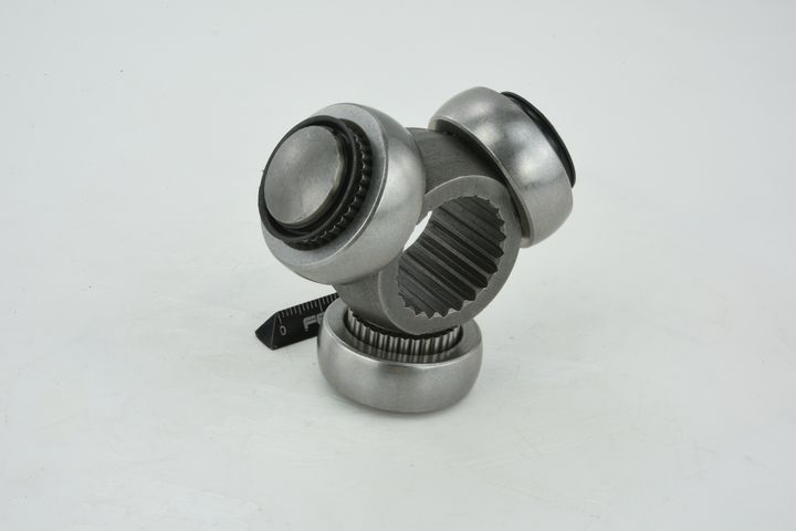 trikojo įvorė, kardaninis velenas