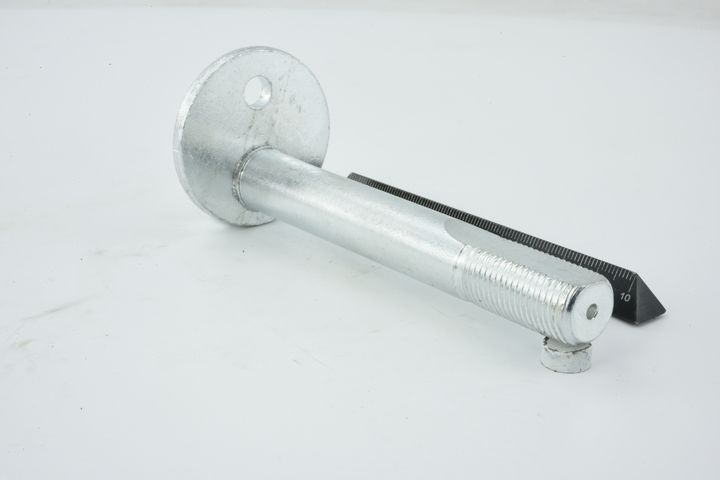 išvirtimo reguliavimo varžtas