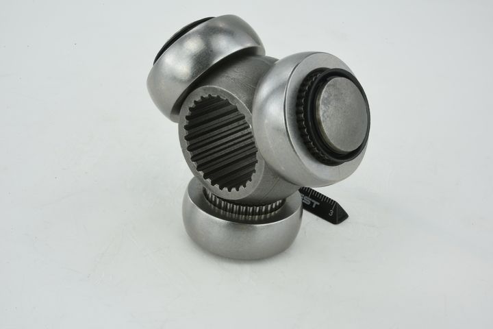 trikojo įvorė, kardaninis velenas