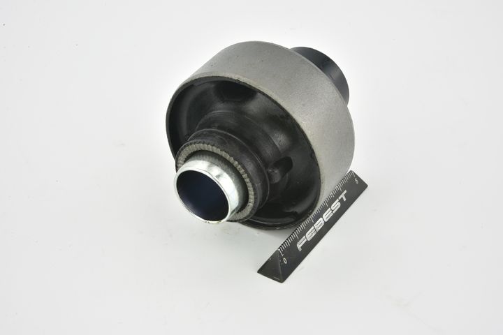 valdymo svirties/išilginių svirčių įvorė