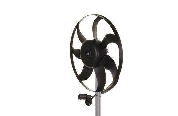 L&uuml;fter, Motork&uuml;hlung