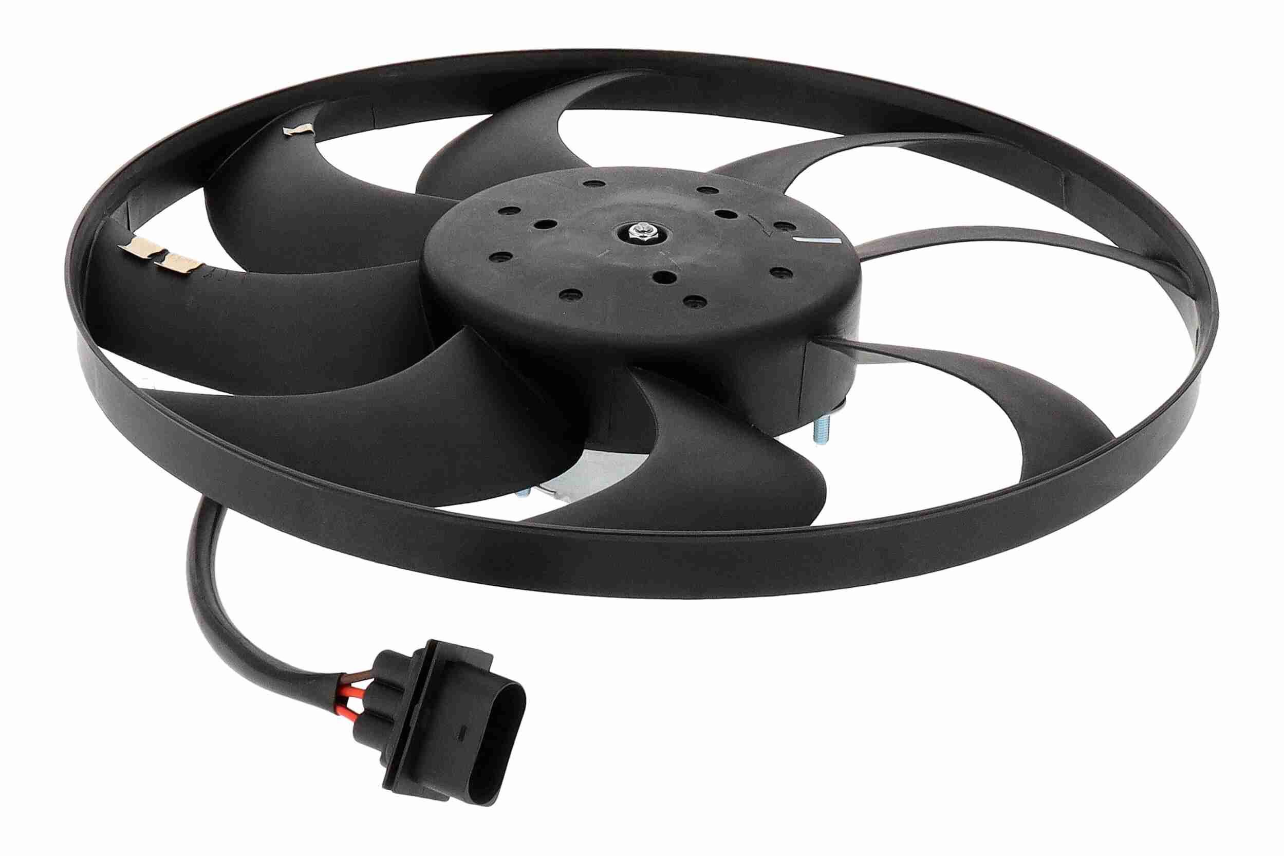 L&uuml;fter, Motork&uuml;hlung