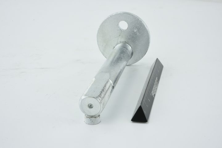 išvirtimo reguliavimo varžtas