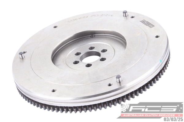 F/W C/IRON TOYOTA COROLLA - TecDoc 1