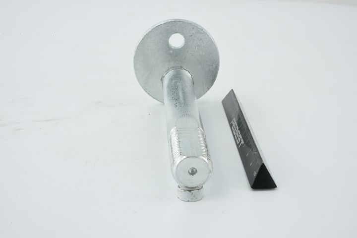 išvirtimo reguliavimo varžtas