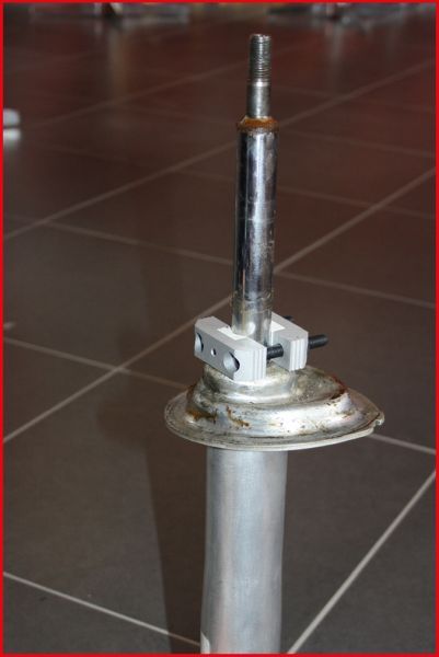 Werkzeugsatz, Sto&szlig;d&auml;mpfer-Kolbenstange