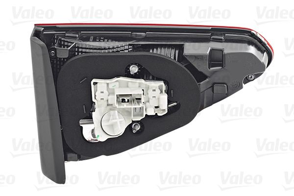 VALEO_REARLAMP_047048_02.JPG