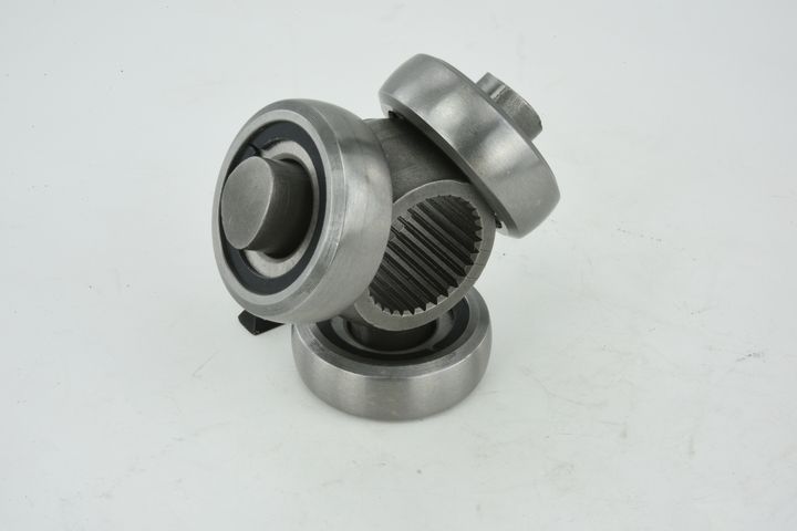 trikojo įvorė, kardaninis velenas