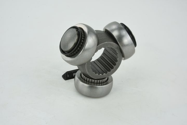 trikojo įvorė, kardaninis velenas