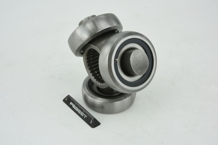 trikojo įvorė, kardaninis velenas