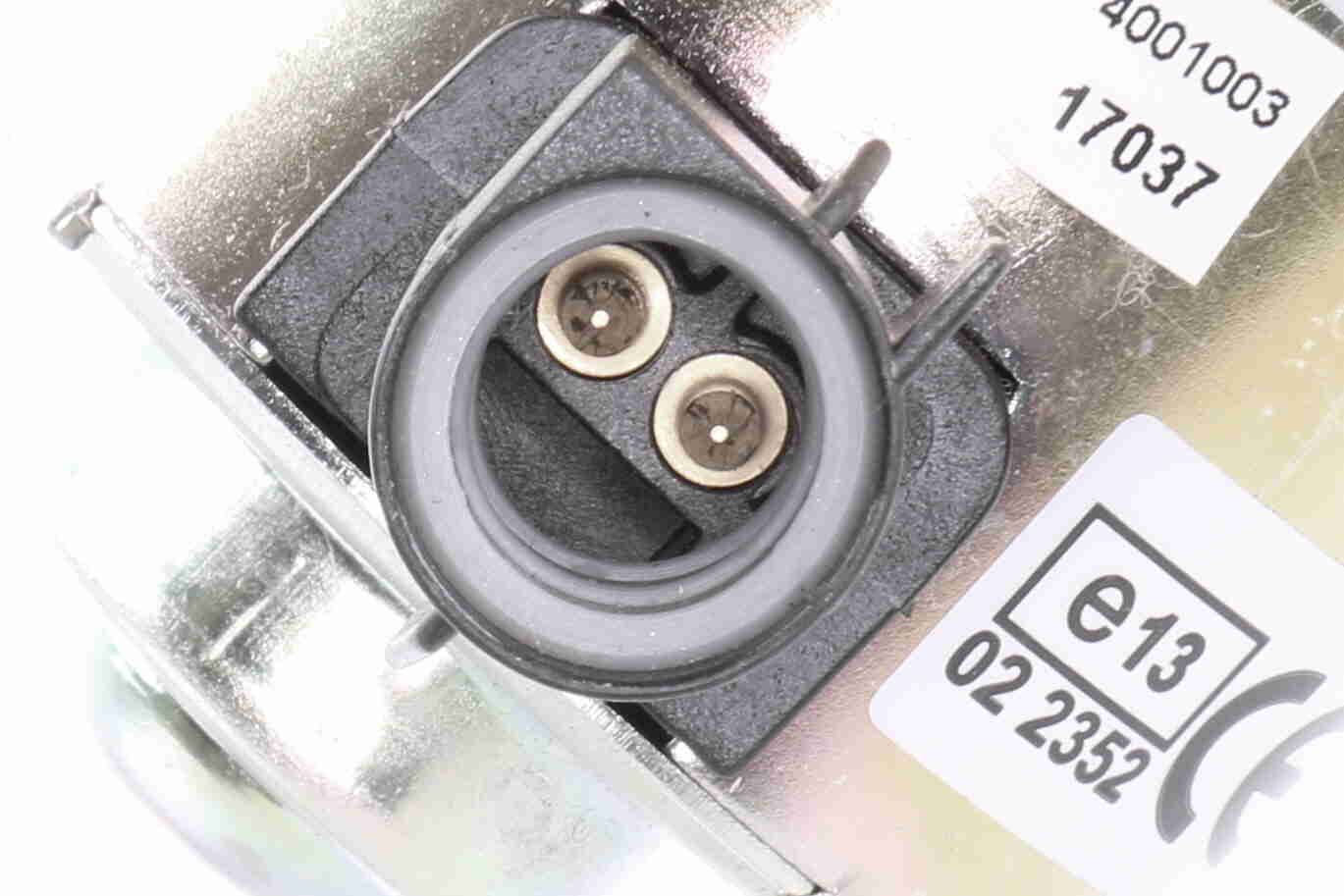 L&uuml;fter, Motork&uuml;hlung