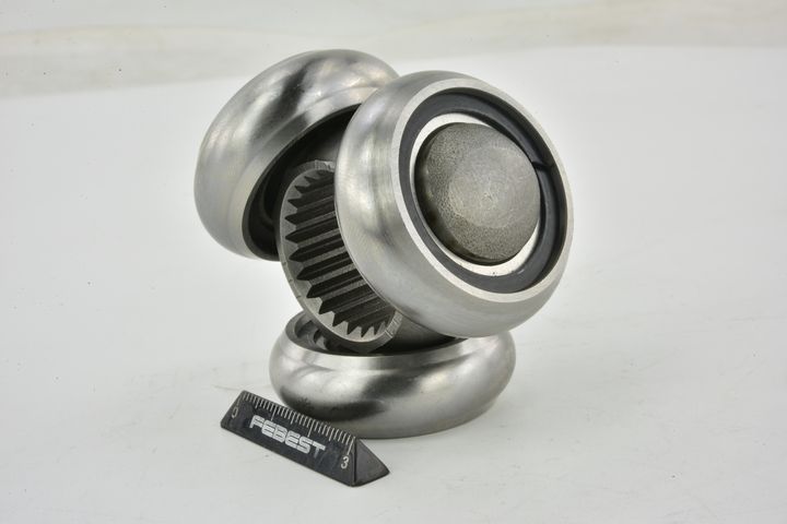 trikojo įvorė, kardaninis velenas