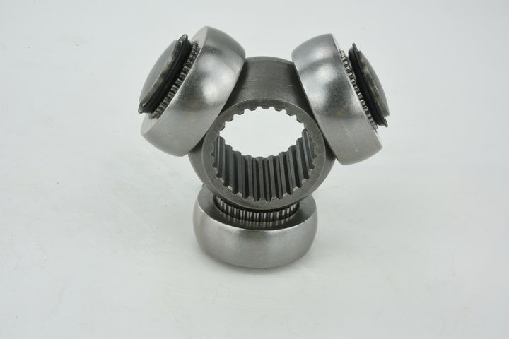 trikojo įvorė, kardaninis velenas