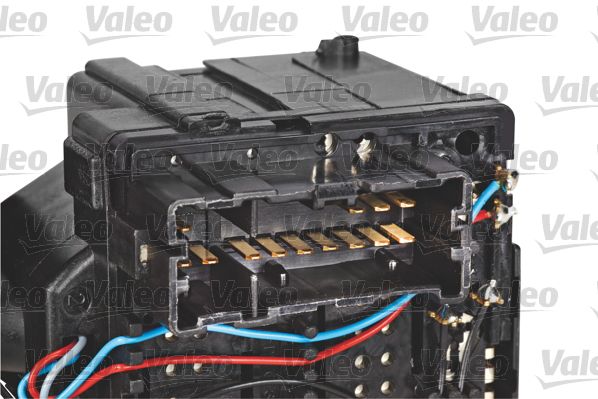 251700_CONNECTOR_001.JPG