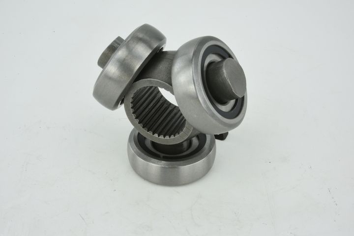 trikojo įvorė, kardaninis velenas