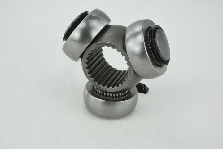 trikojo įvorė, kardaninis velenas