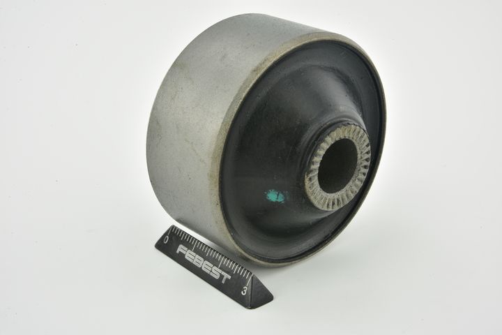 valdymo svirties/išilginių svirčių įvorė