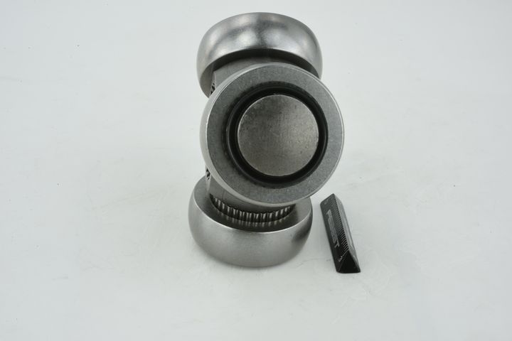 trikojo įvorė, kardaninis velenas