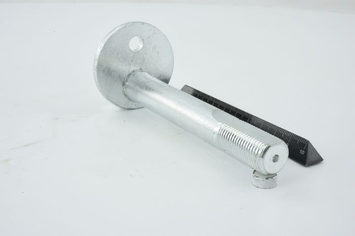 išvirtimo reguliavimo varžtas