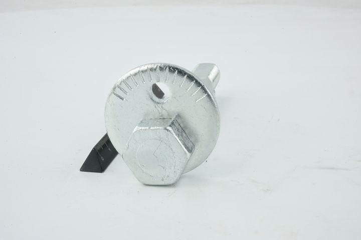 išvirtimo reguliavimo varžtas