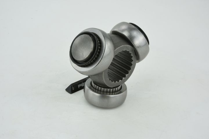 trikojo įvorė, kardaninis velenas