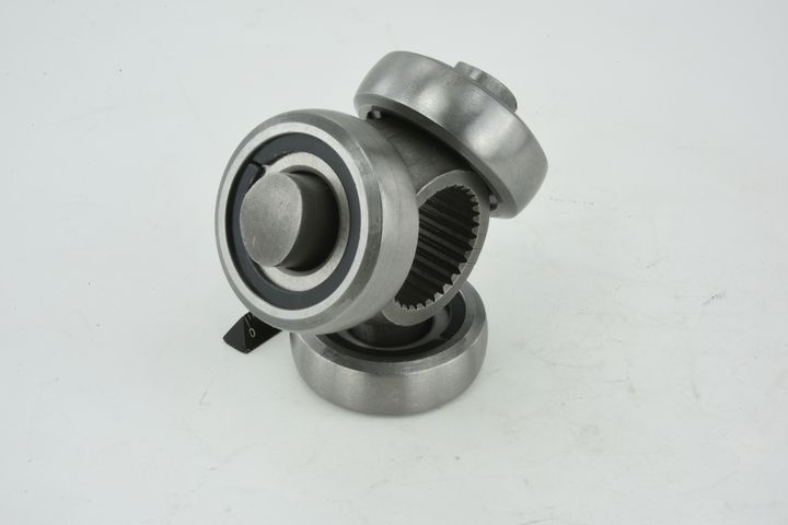 trikojo įvorė, kardaninis velenas