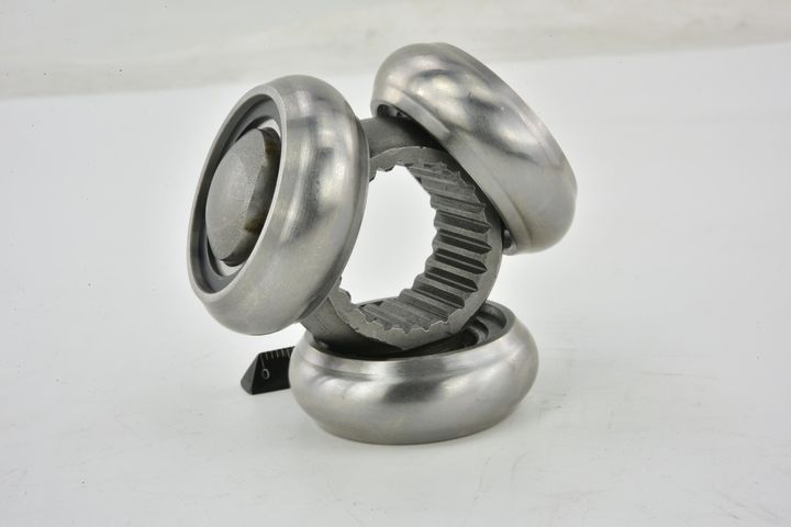 trikojo įvorė, kardaninis velenas