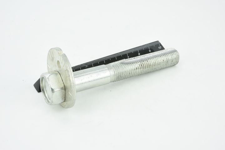 išvirtimo reguliavimo varžtas