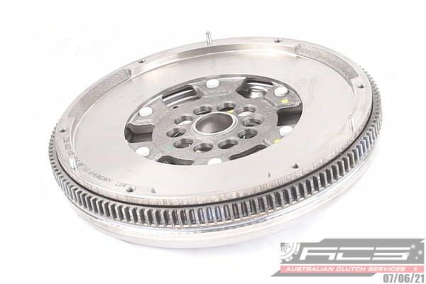 DMF VW MULTIVAN 3.2L - TecDoc 1