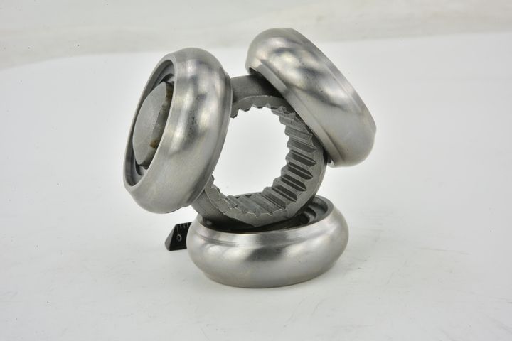 trikojo įvorė, kardaninis velenas