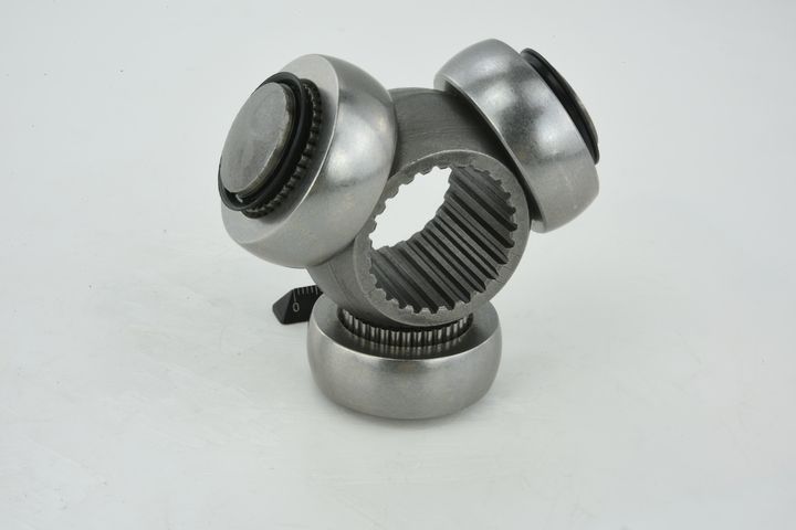 trikojo įvorė, kardaninis velenas