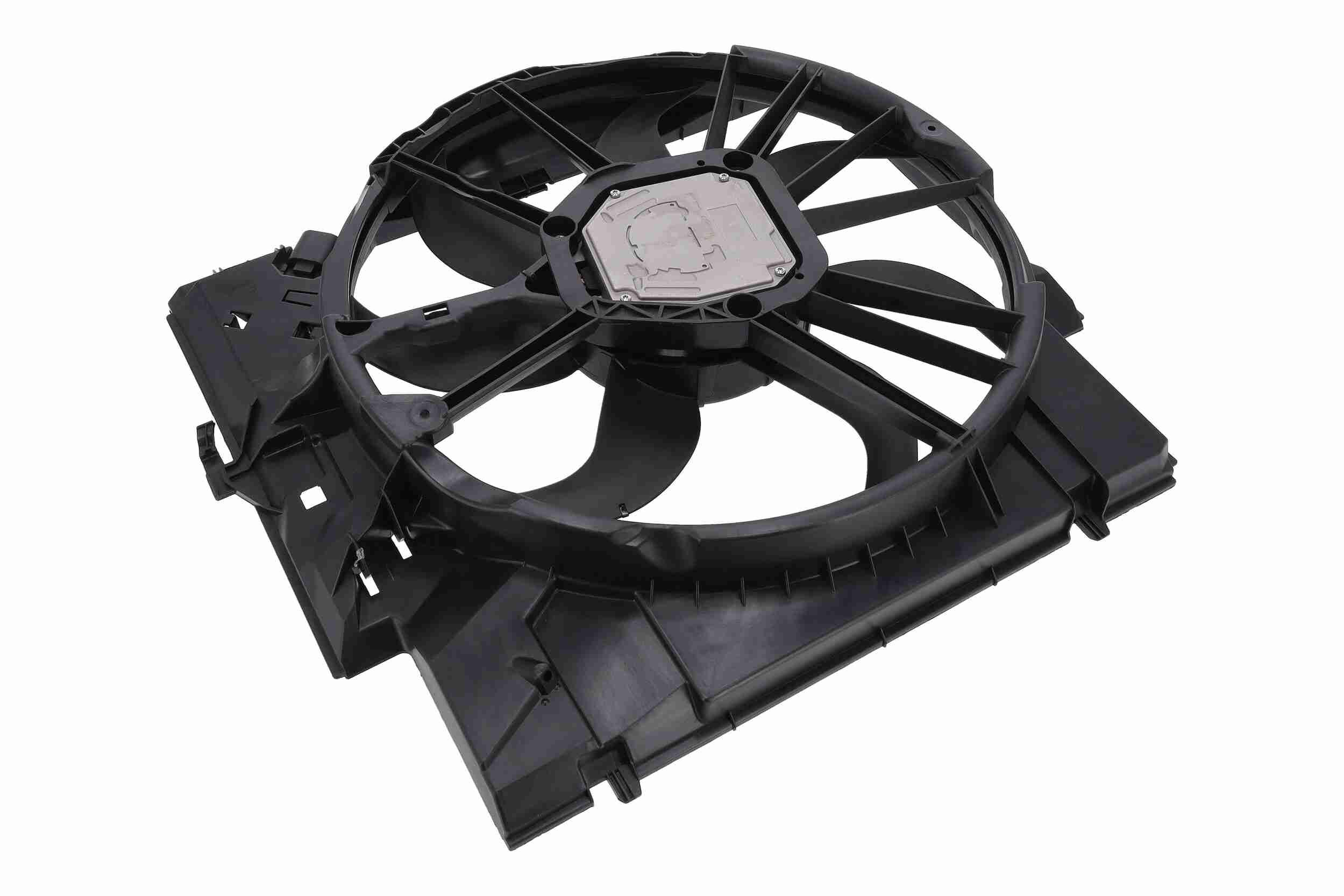 L&uuml;fter, Motork&uuml;hlung