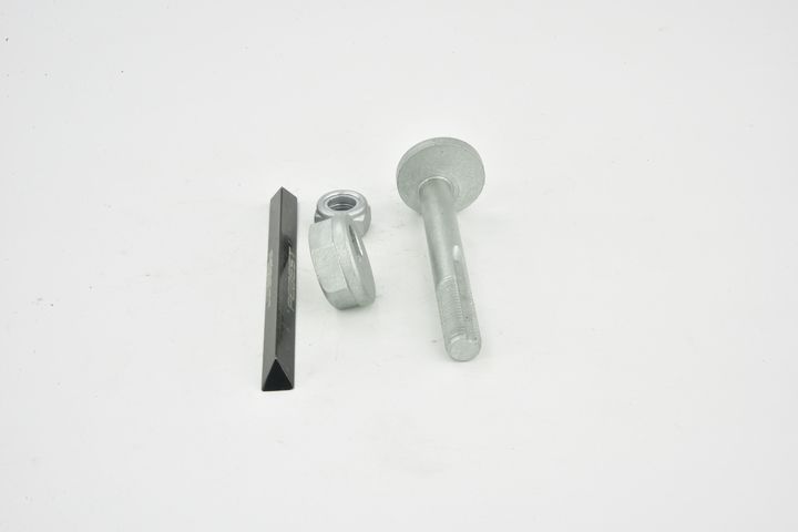 išvirtimo reguliavimo varžtas