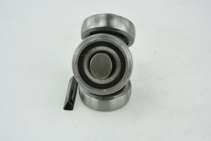 trikojo įvorė, kardaninis velenas