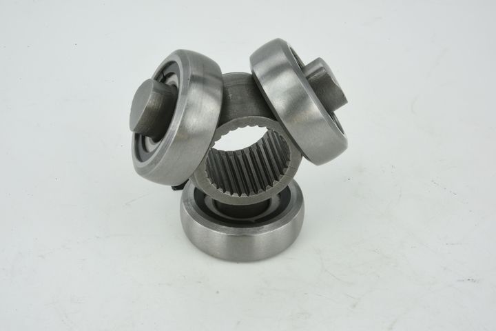 trikojo įvorė, kardaninis velenas