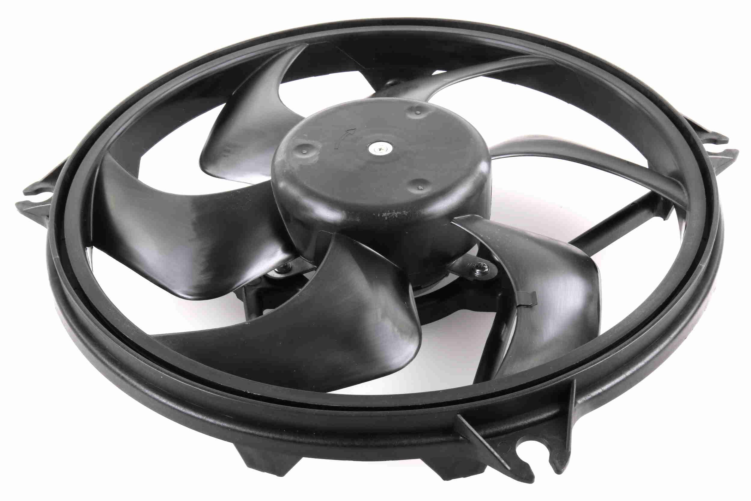 L&uuml;fter, Motork&uuml;hlung