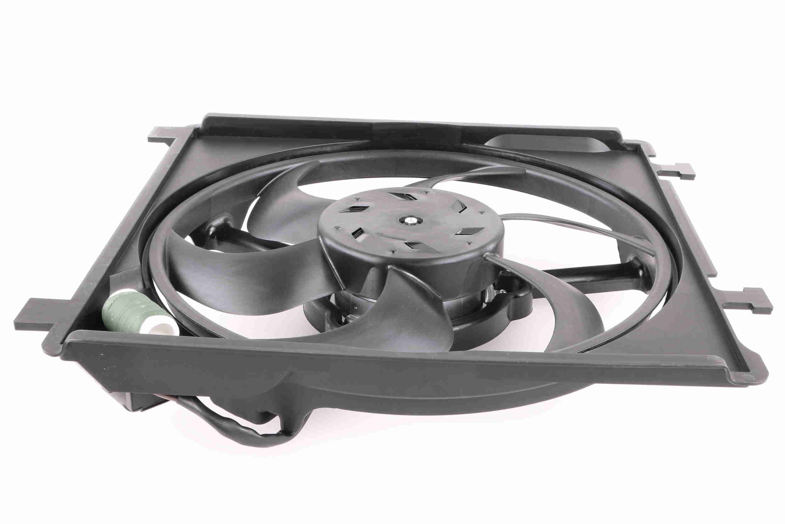 L&uuml;fter, Motork&uuml;hlung